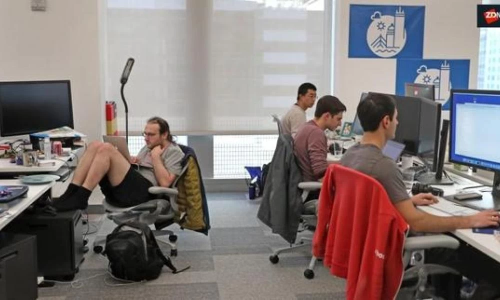 Επ' αορίστον εργασία από το σπίτι για τους εργαζόμενους της Twitter